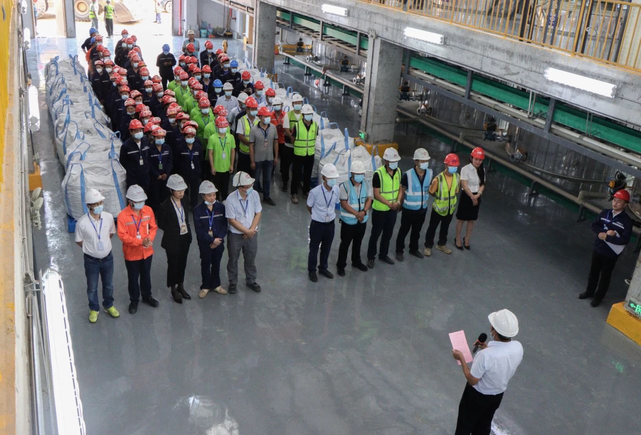 ˫ϲ���ţ�������ҵ�������������������Ͷ��