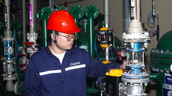 ����� �ٴ�ҵحͿ�죺�������������������������ճɡ�����ר�ҡ�